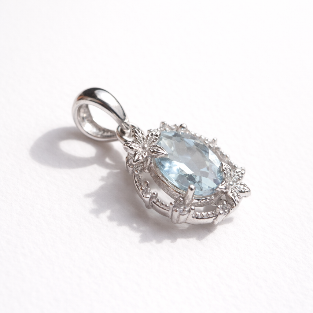 宝石アクアマリン｜オーバルファセット×フラワーデザイン ペンダント シルバー925（チェーン別売）