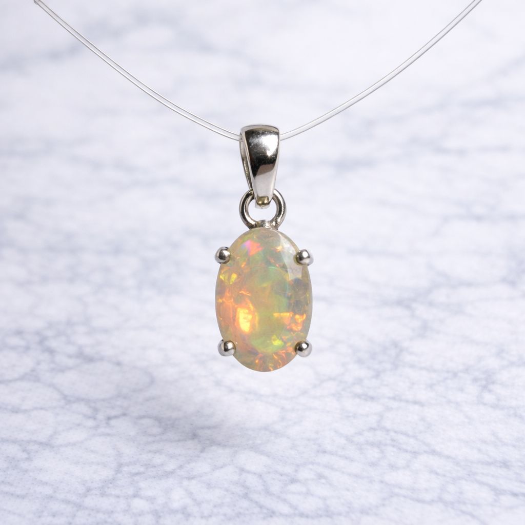 【高見えする】上質な輝き プレシャスオパール｜オーバルファセットカット　ペンダント SILVER925｜華やかで個性的なカラージュエリー